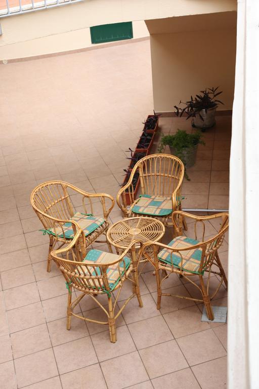 מטרה In Centro Holiday Home מראה חיצוני תמונה